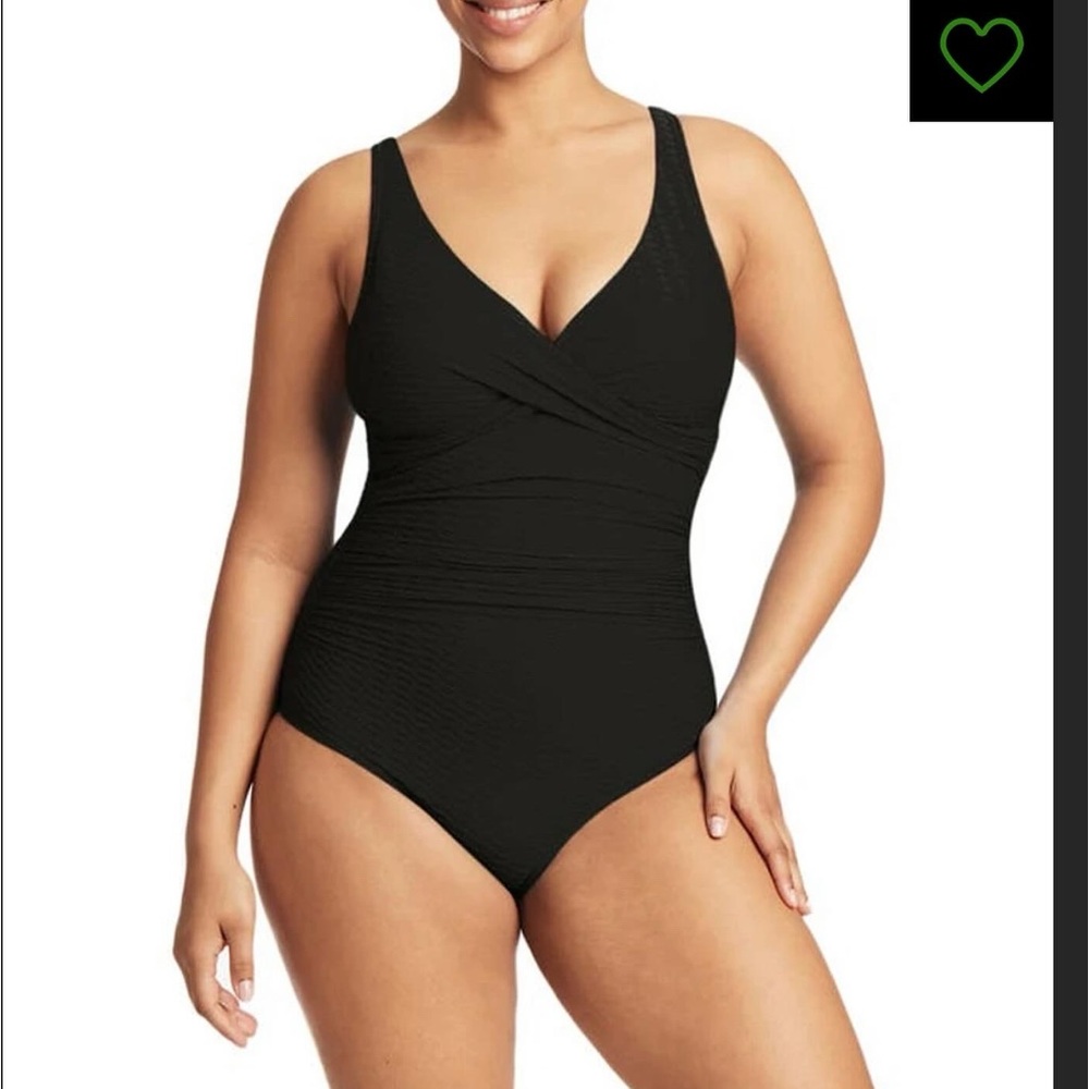 Sea Level twist front 1 piece size 10 NWT